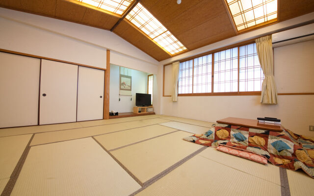 Yufuin Yawaraginosato Yadoya