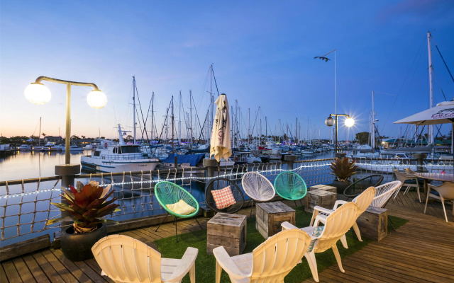 Nightcap at Kawana Waters Hotel