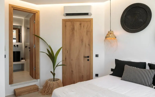 Villa Anamnisis With 5 Bedrooms and 5 5 Bathrooms