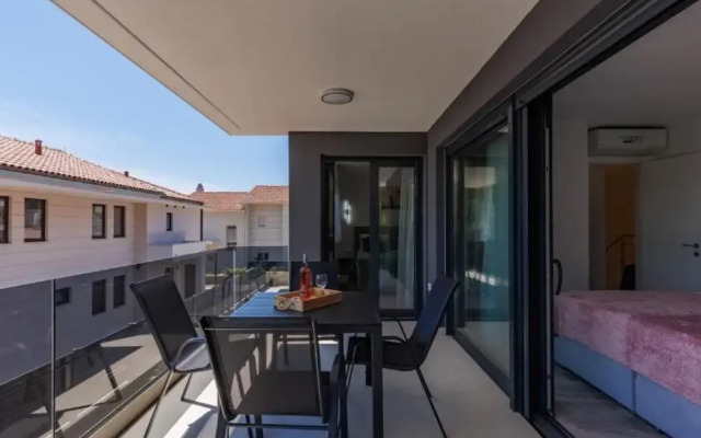 Charming Apartment Island Krk With Private Pool