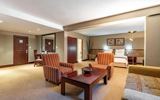 African Sky Hotels - Pine Lake Inn