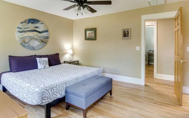 Downtown Brevard Home: Walk to Bars & Breweries!