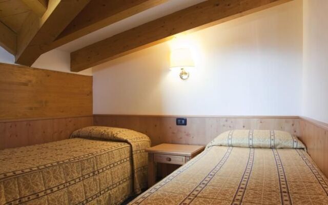 Hotel Jolanda