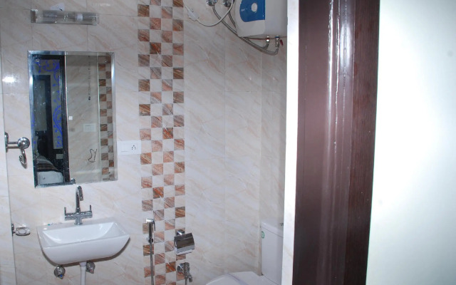 Ashu Hotel