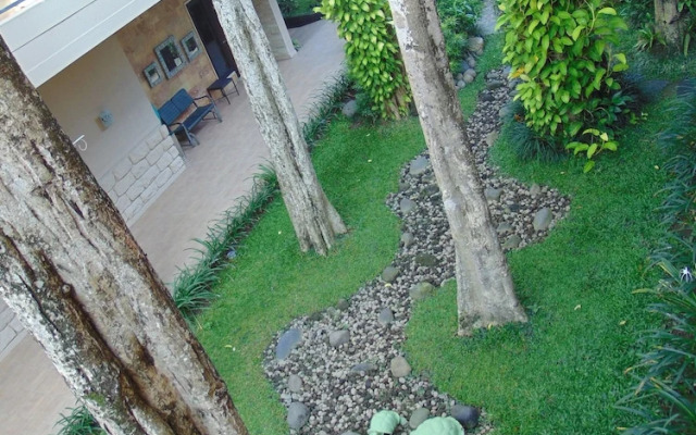 Savita Inn