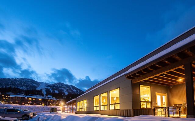 Mountain Shadow Hostel