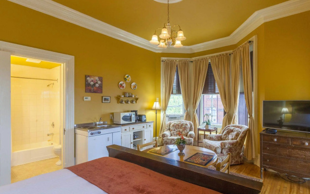 Chipman Hill Suites on Sydney