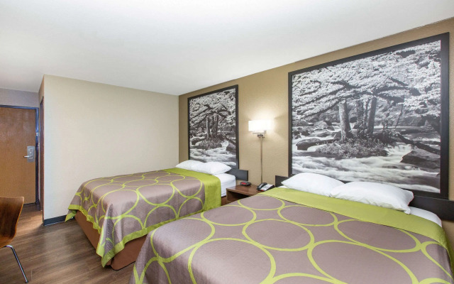 Super 8 by Wyndham Chattanooga Lookout Mountain TN