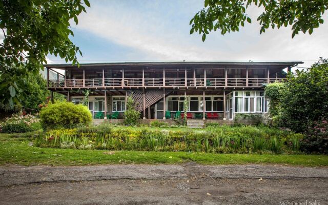 Johnsons Hotel