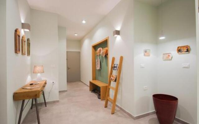 Ben Gurion Apartment
