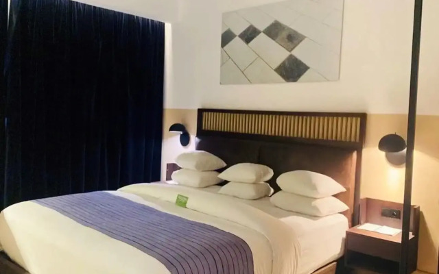 Lepic Villa Hotel