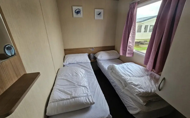 3 Bed Standard Caravan Robinhood