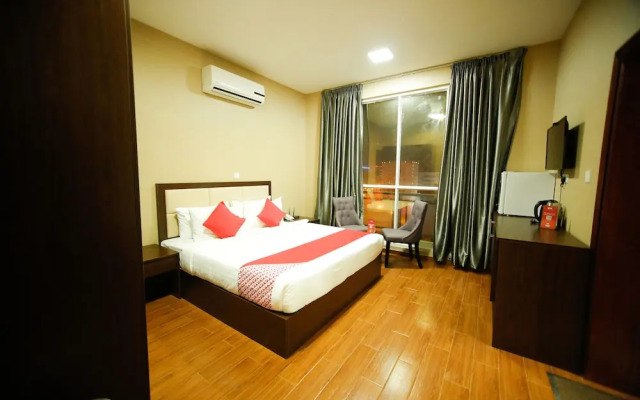 Alpha Suites Hotel
