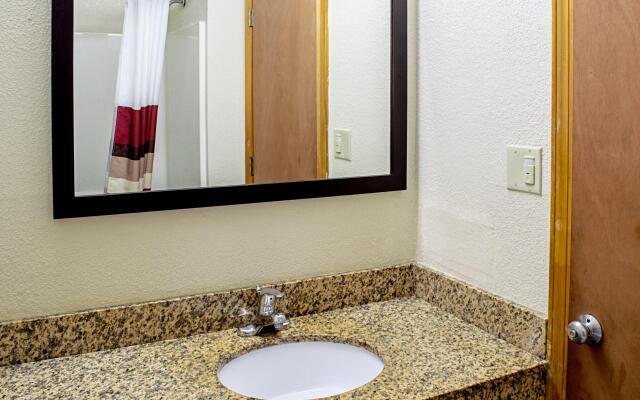 Red Roof Inn & Suites Middletown - Franklin