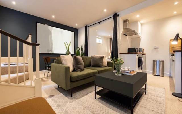 The Elephant Castle Hideaway - Stunning 1bdr Flat With Patio