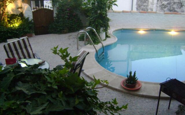 Apartamentos Jaronil