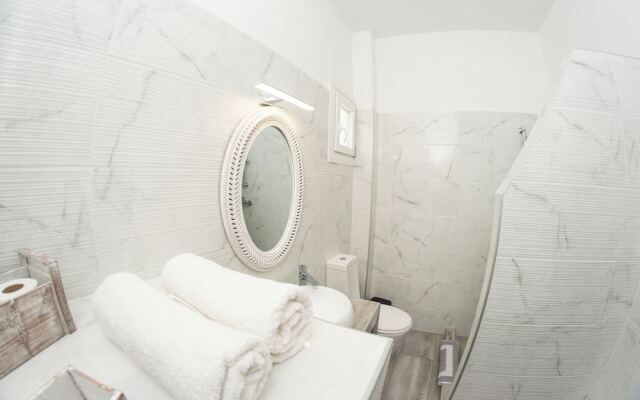 White Cave Villas Residence