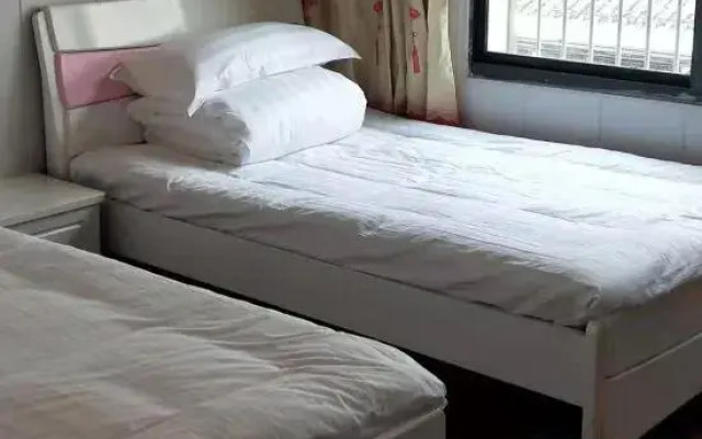 Rose Garden Hotel
