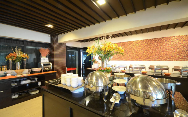 The Heritage Srinakarin Hotel (SHA Extra Plus)