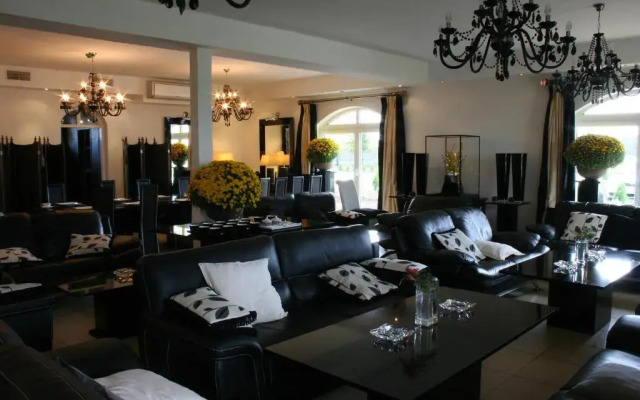 Merci Hotel