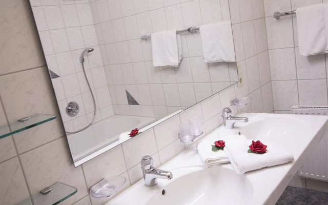 Fliana Arlberg Studios and Apartments