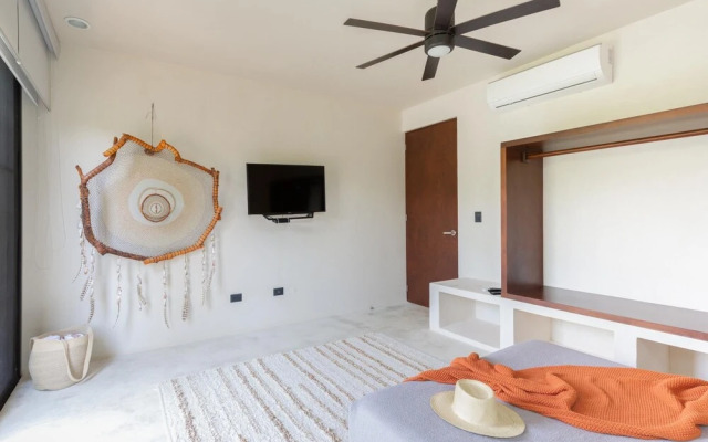 Elegant Eco-chic Condo Amongst Nature in Aldea Zama Wifi Concierge