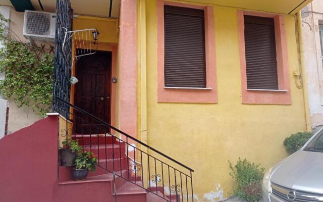 Cozy Apartment Alexandros near Aqueduct (Kamares)