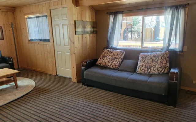 Sleepy Hollow Cabins and Hotel