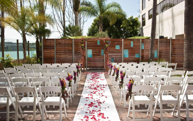 Embassy Suites by Hilton San Diego La Jolla