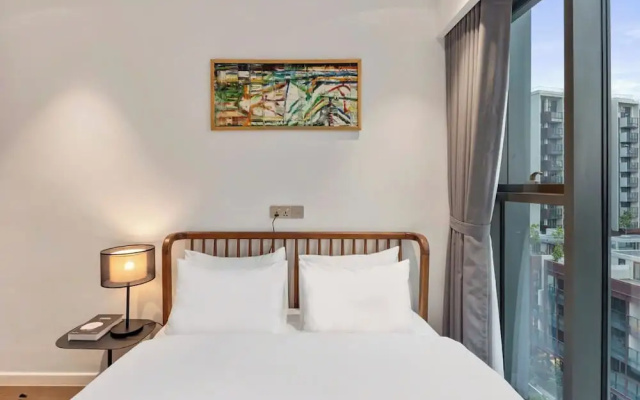 The Crest Residence Luxury by Metropole – Guest Rooms – Ho Chi Minh City