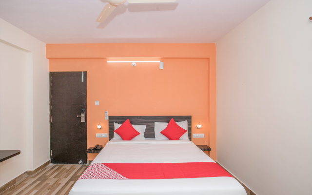OYO 10480 Hotel PMR