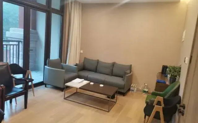 Miluo Metropark Eco Resor Hotel