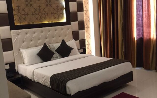 Hotel Grand Residency