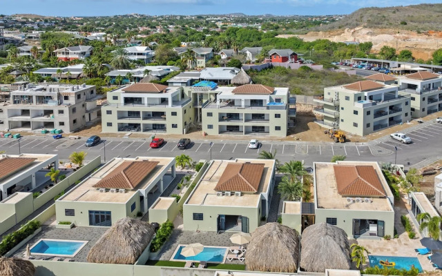 Villa pura vida with pool at mambo beach
