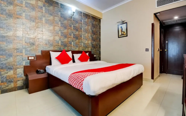 OYO 18814 Hotel Maya International