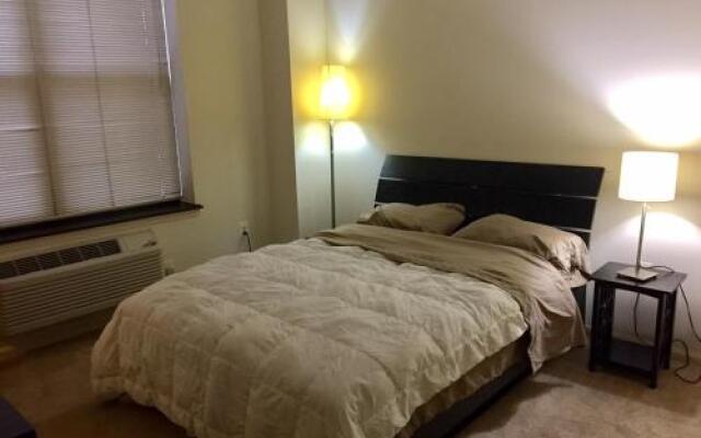 Queen Bdr with private bath 10 min to Manhattan