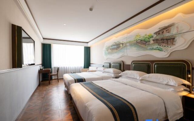Nostalgia S Hotel (Shanghai Railway Station Suzhou River)