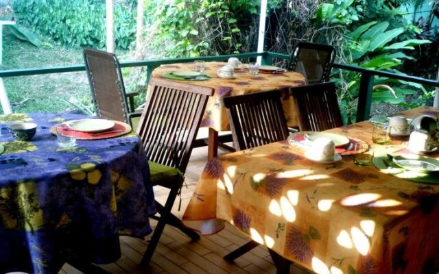Dos Palmitos Bed and Breakfast