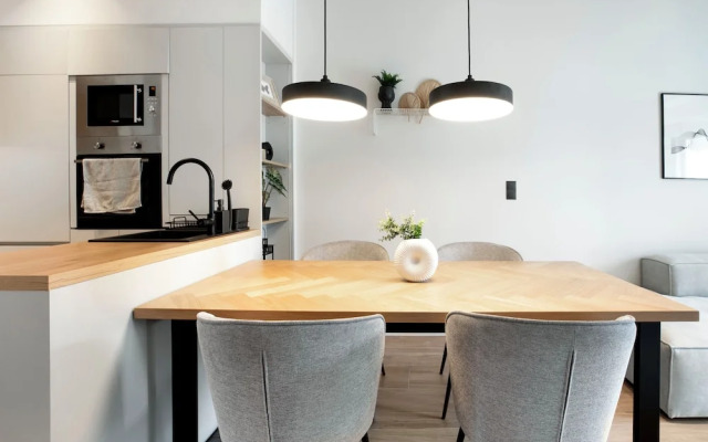 Bask - Chic 2 Bedroom Apt in Athens