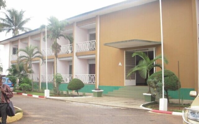 Central Hotel