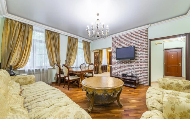 ApartLux (АпартЛюкс) на переулке Малый Лёвшинский