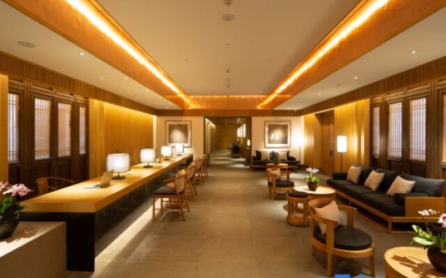 Yebo Qinhuai Water Street Hotel (Nanjing Confucius Temple)