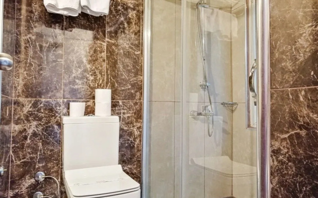 Grand Nicea Hotel