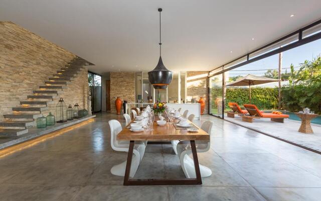 Villa Mikayla