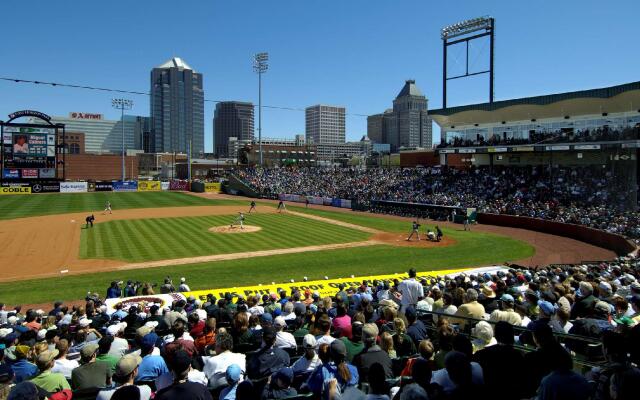 DoubleTree by Hilton Greensboro