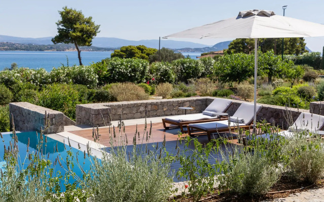 Golden Land Goutos I