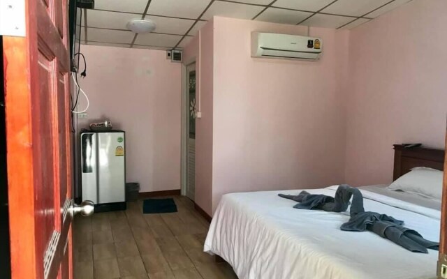 Reuan Jao Ngao Resort