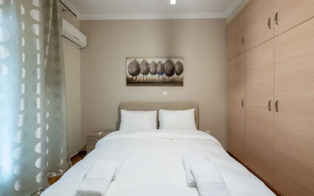 2bed renovated flat close to Ampelokipoi metro