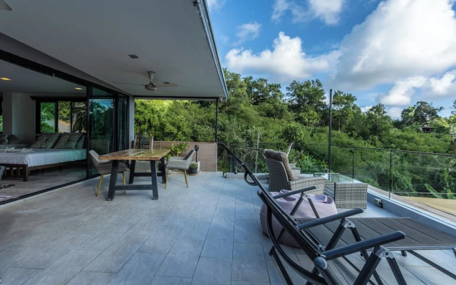 4 Private Sea-View Apartments V104