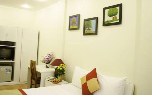 Blue Moon Hotel